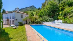 Villa Cipreses Gaucin by Ruralidays