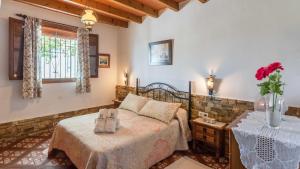 Casa Lola Sayalonga by Ruralidays