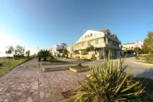 Aura Boutique - 里科索翁