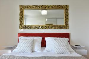 MM Luxury Apartments GOLD & RUBIN