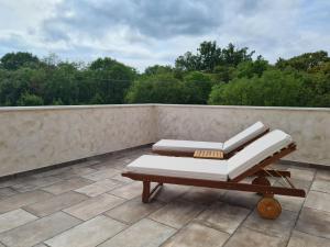 Villa LuLu kamena villa s maslinikom otok Krk Dobrinj selo Gostinjac