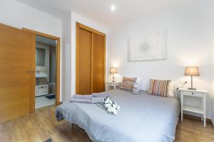 Central Málaga Apartment at Mitjana Plaza