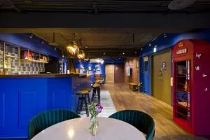 Journey Town Inn - Shiding