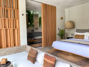 Suite Có Sân Hiên (Suite with Terrace)