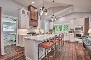 Renovated Lakeside Home with Private Boat Dock! - Grantsboro