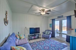 Waterfront Gulf Shores Studio with Shared Pool! - Ubytování bez kategorie ve městě Gulf Highlands