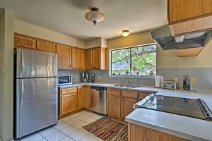 Lago Vista Lake Home w Shared Dock + Kayaks!