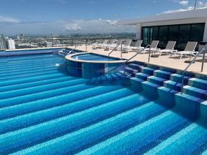 Condominio nuevo de lujo sobre el Malecon de Mazatlán