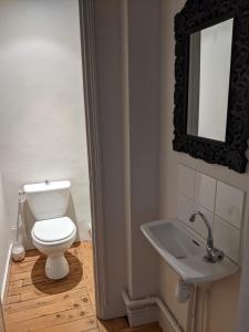 Appartements Logis de la Grande Rue, appt coeur de ville, spacieux, lumineux, parquet 3 chbres, - 6 pers : photos des chambres