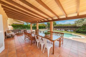 Villa Joana Barcares for 10 with swimming pool