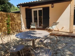 Maisons de vacances Mazet de charme sur les hauteurs de Nimes : photos des chambres