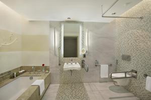 Deluxe Room with One King Bed room in Millennium Capital Gate Abu Dhabi