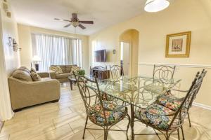 Windsor Palms Resort 3 Bedroom Condo 6 Miles to Disney