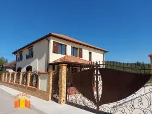 POARTA SOARELUI - Teliucu Inferior