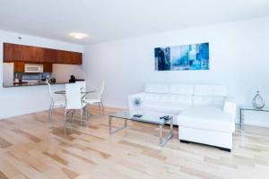 Luxury & Huge APT at Brickell, Free Parking, 6 Guests