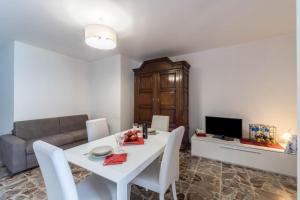 The house with red sunsets