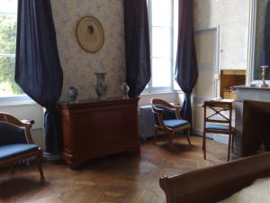 B&B / Chambres d'hotes Le Chateau de BRESSEY & son Orangerie : photos des chambres