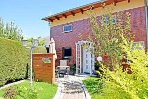 Ferienhaus zum Hafen in Altefaehr - 阿尔特费尔