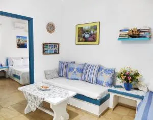 A Cretan house in the garden. - Epáno Khoríon