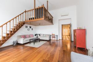 Grand Boulvard Apartment