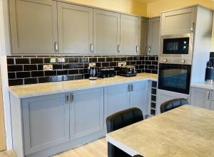 Marine Boathouse View Apartment