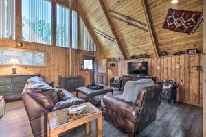 Ski-InandSki-Out Red River Cabin with Mtn Views!