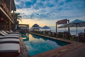 Hotel Nude Zipolite & beach club - 兹波利特