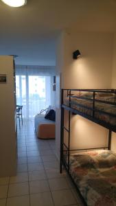 Appartements studio ideal couple 2 enfants, bien situe, calme : photos des chambres