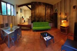 Suite dans le jardin du Château - Souvigny