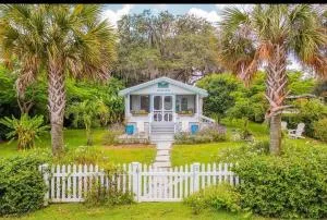 Charming 1935 Florida Cottage overlooking Lake Tulane - Wauchula