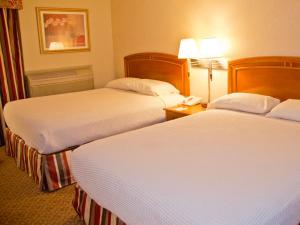 Queen Room with Two Queen Beds - Non-Smoking room in Quality Inn East Stroudsburg - Poconos