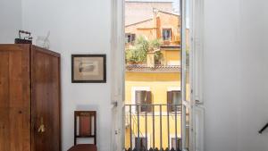 Monti Flat Rental in Rome