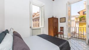 Monti Flat Rental in Rome