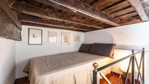 Monti Flat Rental in Rome