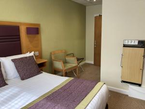 Double Room - Disability Access room in The Briar Court Hotel