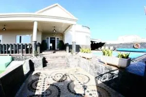 Casa Villa Portuguesa (piscina climatizada) - Tahiche