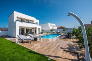 Villas Royal II with Private Pool 