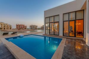 Long Island Gouna 5BR Tawila Beach House & Pool