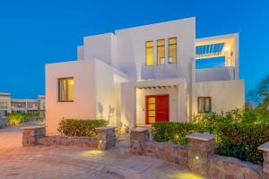Long Island Gouna 5BR Tawila Beach House & Pool