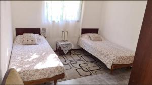 Preciosa casa en la tranquilidad de Colonia Relájate con toda la familia donde la tranquilidad se respira - A una cuadra de la mejor zona de la rambla de Colonia del Sacramento te espera esta casa para pasar las vacaciones en familia