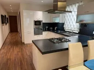 Modern Finished Apartment with natural light - Bugibba