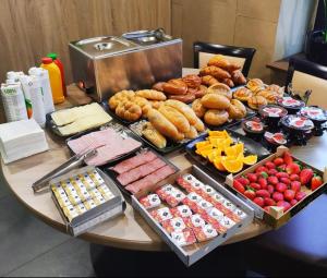 Sun-House Pension&Restaurant -ParkingFree Limited spaces-