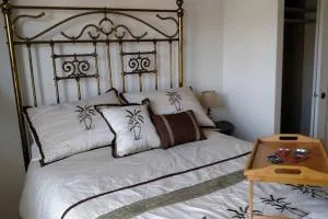 Peaceful home 20 min ferry ride to SF - Alameda