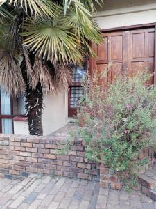 Dumelang Executive Lodge- OFF-GRID Solar powered Midrand