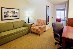 Baymont Inn & Suites by Wyndham Morrow - Atlanta I-75 South