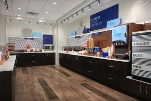 Holiday Inn Express Amherst - Lockport by IHG