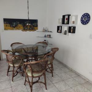 Apartamento Dulce Pitangueiras Guarujá com varanda