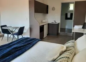 Tourist Road - Studio Unit - East Toowoomba - Upper Tent Hill