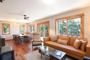 The Oaks feat Private Disc Golf Course - Lyle