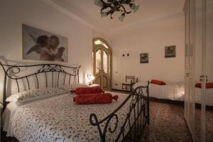 Apartment Center of Rome near Vatican and Trastevere GARAGE INCLUDED IN THE PRICE TOP PLACE FOR JUBILEE